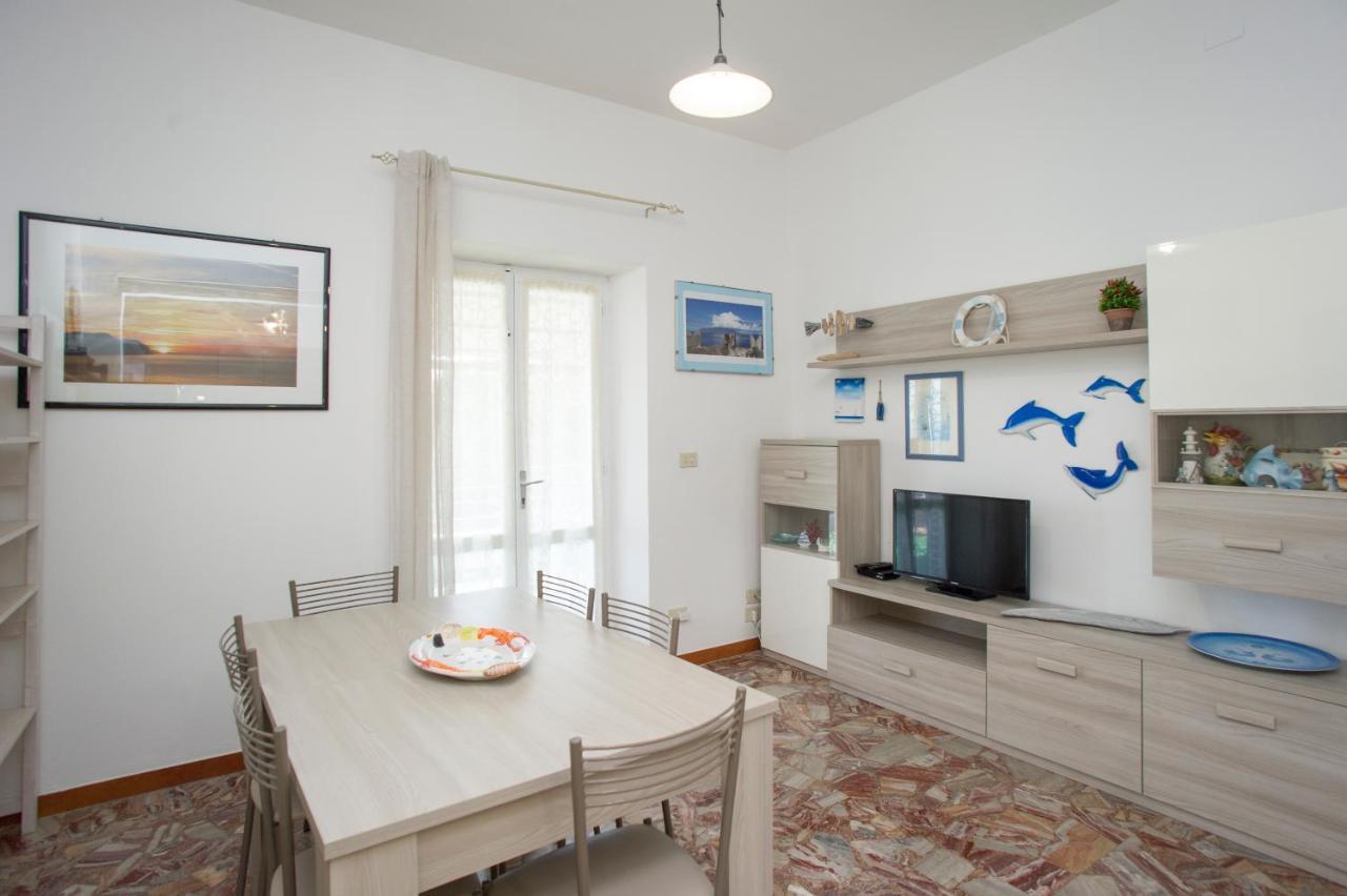 Villa La Terrazza Sul Mare - Goelba Fetovaia Eksteriør billede