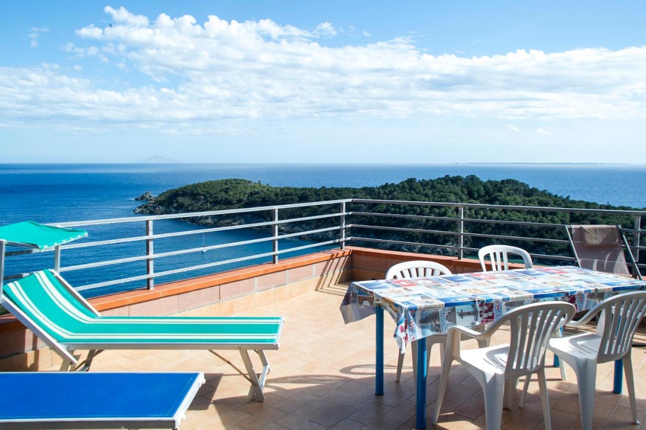 Villa La Terrazza Sul Mare - Goelba Fetovaia Eksteriør billede