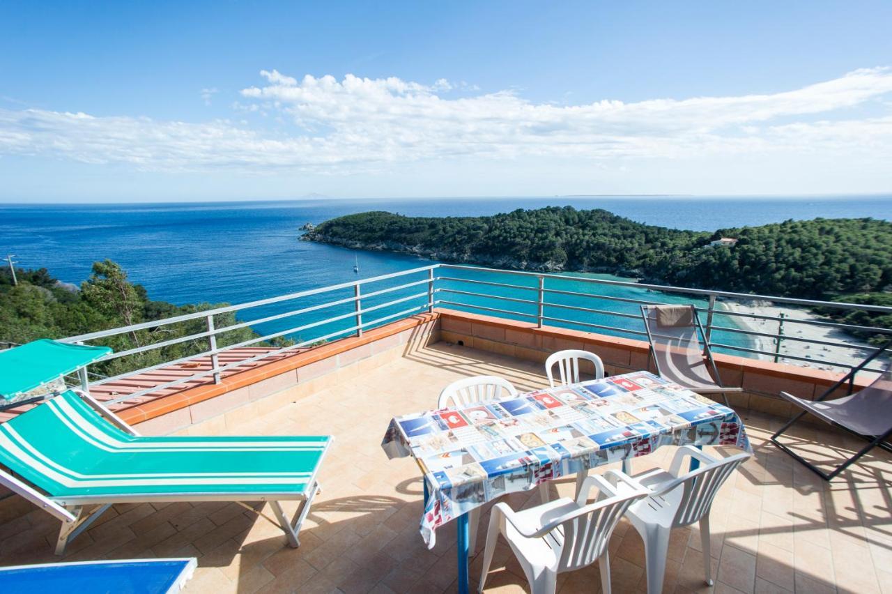 Villa La Terrazza Sul Mare - Goelba Fetovaia Eksteriør billede